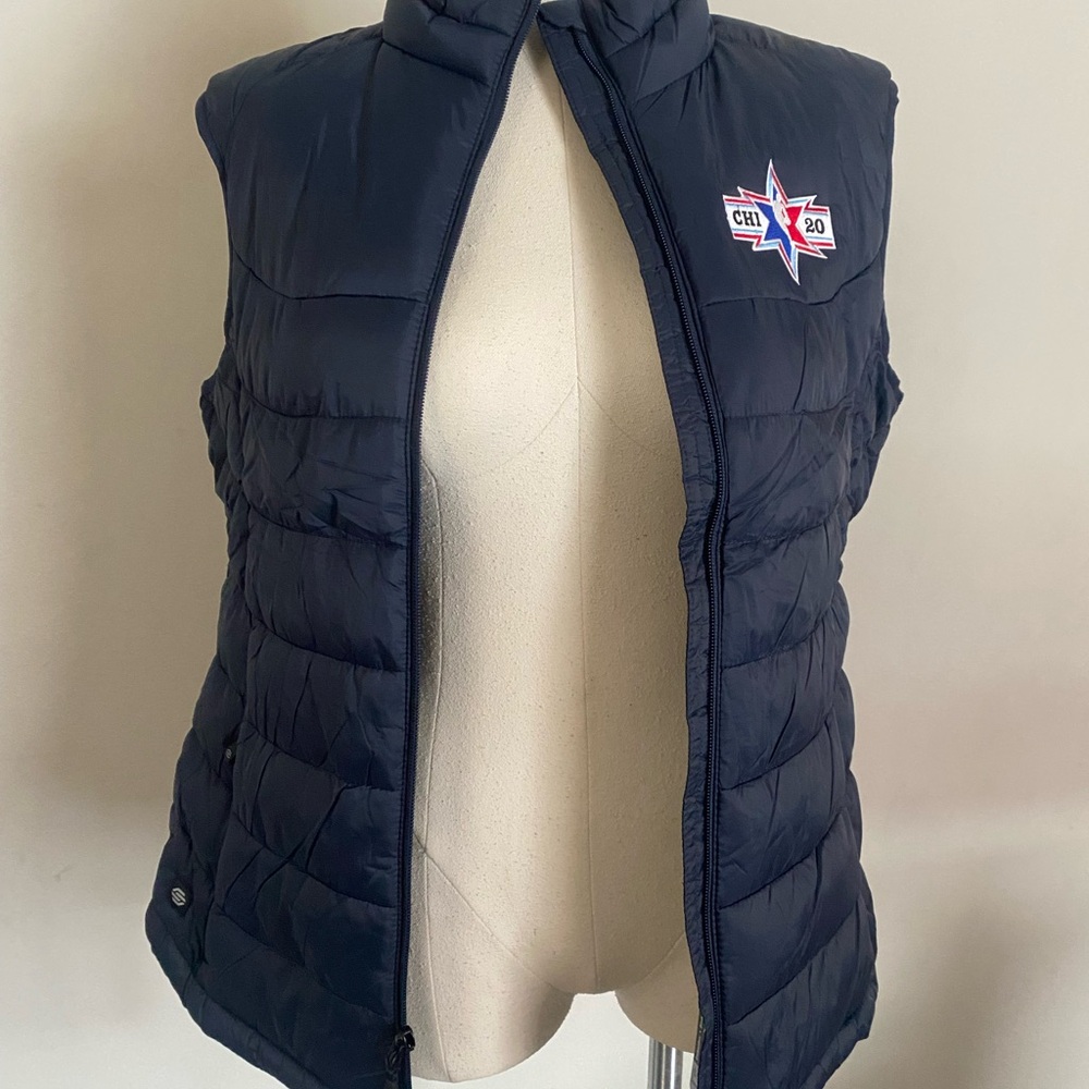 NWT Stormtech Women's Navy Puffer Vest with Star Patch - Picture 2 of 7